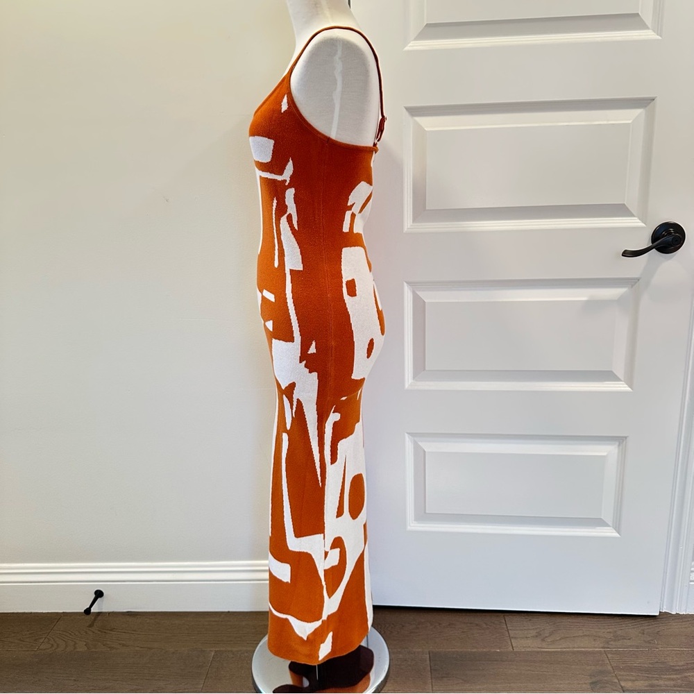 Sleeveless Orange and White Abstract Midi Dress - Picture 7 of 10